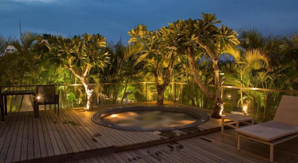 I Hotel Batam Nagoya Dış mekan fotoğraf